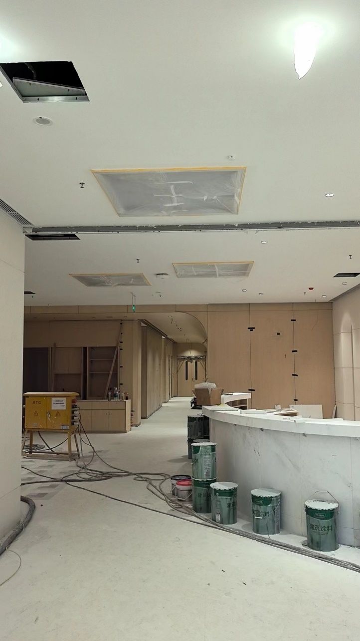Dynamic sky artificial skylights above a hospital reception