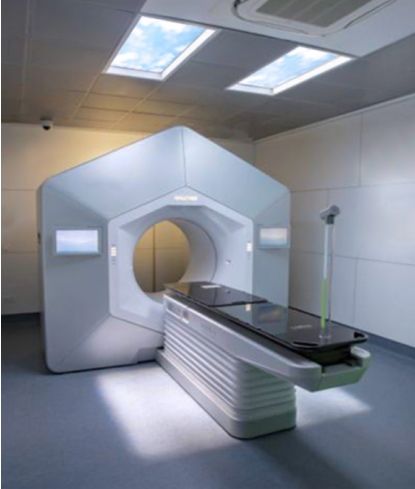 Artificial skylight in a radiotherapy and imaging room